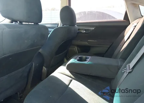 2015 Nissan Altima 2.5/2.5 S/2.5 Sl/2.5 Sv z USA, uszkodzony, nr VIN 1N4AL3AP6FN864822